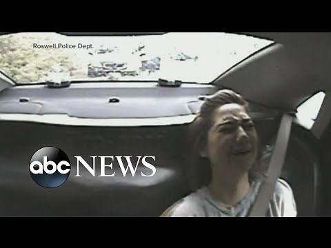 Cop flips coin to decide whether to arrest woman for speeding