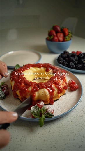 Creamy Raspberry Cottage Cheese Casserole 🍓
