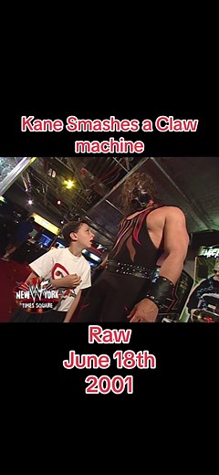 Kane Smashes a Claw Machine - WWE Raw June 18th 2001