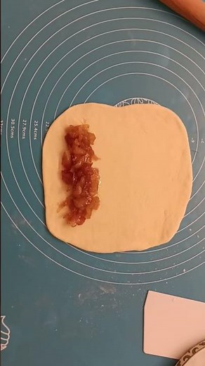 Cozy Apple Cinnamon Bread in 5 Minutes (Yes, Really!) 🍎💛”