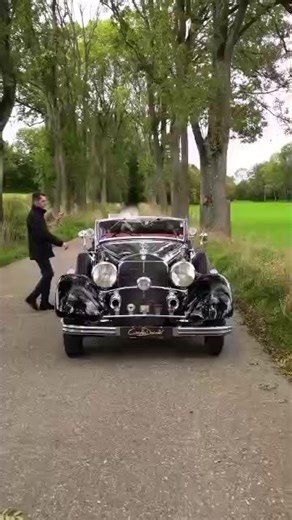 Mercedes-Benz 500K Cabriolet W29 — Pre-War Royalty 👑 • 5.0L Supercharged Inline-8 • 160 HP • Top Speed: ~160 km/h Hand-built German luxury icon A masterpiece of engineering and elegance from the golden age of motoring. Built for kings, collectors, and true connoisseurs of classic design. It was produced between 1934 and 1936