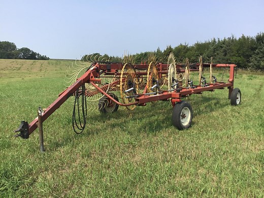 Hesston 3983 Hi-Capacity 12-Wheel Rake | Agriculture