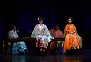 Ladies Feast-back To the Palace-Modern Drama Empresses in the Palace Editorial Photo - Image of costume, prop: 55120256