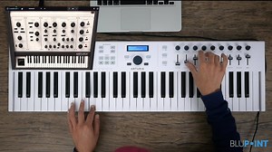 Mira lo Fácil que es Crear y Producir Musica con este Nuevo Controlador Midi de Arturia!! Hicimos un nuevo video para que veas lo que puedes hacer con el ARTURIA Keylab Essentials, una mezcla entre sintetizador, controlador y superficie de control. #BlupointEsHomeStudio #BlupointEsProducción Sigue el Link para más informacion: http://www.blupointmusic.cl/?s=keylab&post_type=product | BluPoint Music