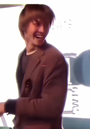 bị ssf rượt mà vẫn cười xinh the nay 🥹 #martin #마틴 #cortis #coer #viral