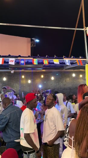 Vidéos de Trap_House_lounge ouaga (@trap_house_lounge) avec original sound - Trap_House_lounge ouaga