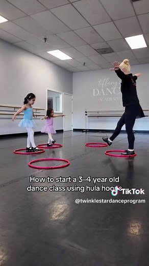 This is how we start our 3–4 year old classes using the Twinkle Star Dance method 🩰✨ Comment “Twinkle Star Dance” to learn more about our curriculum and teacher training. #danceteacher #danceteacherlife #dancestudioowner #preschooldance #dancestudio