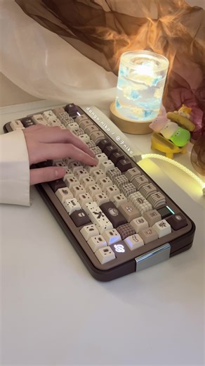 Satisfying Coffee Cat Keyboard ASMR Experience