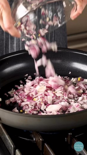 Smoky, spicy and delicious 🌶️🔥 Meet this vegan take on a classic restaurant curry: a rich creamy, tomato based sauce is infused with real fire (yep, we’re using a cinnamon stick to smoke it!) and served over pan-fried tofu. Recipe in the comments #VeganDinner #IndianCurry #SmokyFlavor #EasyVeganMeal | Vegan Richa