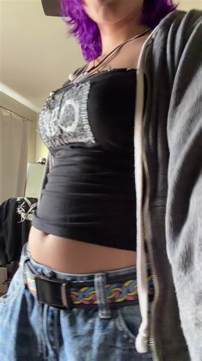 cassy (@skunkeyes)’s videos with original sound - ⃟⃞