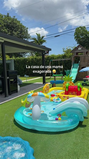 La casa de una mamá exagerada: Santino’s Wonderland