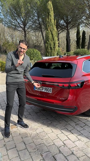 828K views · 2.9K reactions |  Automatically sliding trunk / boot...