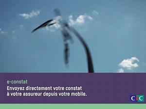 Envoyer votre e-constat via votre mobile, photos à l'appui, c'est quand même mieux. | CIC