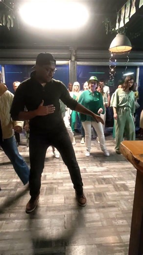 Bachata beginner steps #dancing #bachatadance #bachata #dancingbachata #bachataflow #sensualbachata