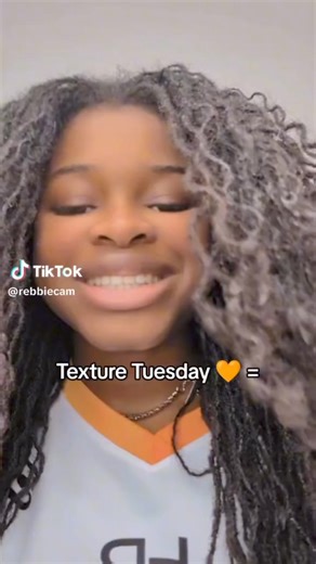 Elle m’a donné l’envie de refaire des micros. MICRO SOFT LOCKS à nous deux 🥰🥰♥️🔥🔥. | Institut tresseuse vendeuse