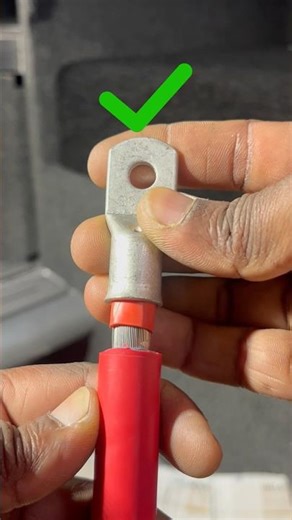 How to slide thick cable into lugs easily 🦾⚡#electricalhacks #workshop #shorts #wiring #lifehacks