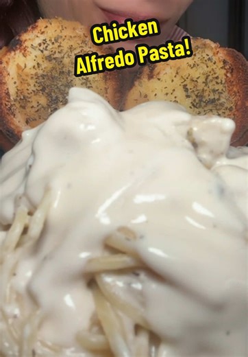 Delicious Chicken Alfredo Pasta Mukbang