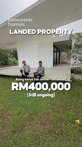 Rumah weekend ada pintu masa silam weih! 🌧️ The owner named his weekend house “Redup”. A cool, warm space full of natural vibes and greenery. Love how he designed it for deep conversations and gatherings with friends, making every weekend feel special. #housetour #weekendhouse