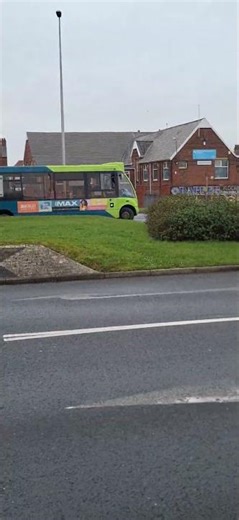 transpora 1001 Optare solo on route 9
