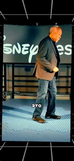 Exploring Science Through Virtual Reality Experiences