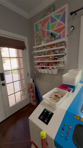 A lot of you have been asking and here it is. A video tour of my studio. This is where all the things happen. Enjoy! | The Turquoise Valentine