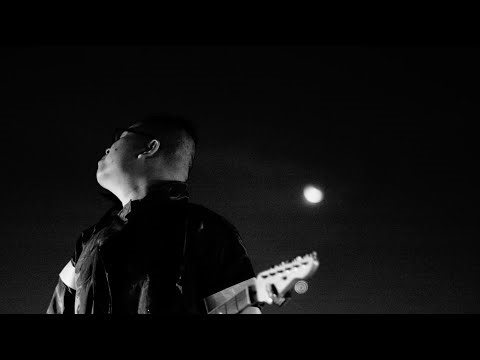 Robot Swing - Robot Swing Me to the Moon ft. 陳以恆 Yi Heng Chen (Official Music Video)