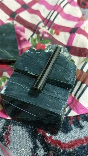 Black jade from Pakistan available in bulk quantity. dm for more information #jade #nephrite #foryourpage #foryou #chinastone