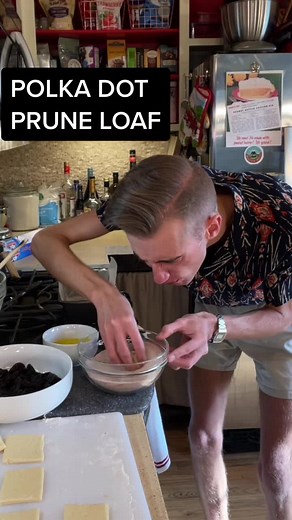 The weirdest loaf I’ve ever seen #vintage #baking #cooking #1950s | cooking