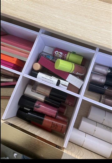 Just the essentials and a bare face. Falling back in-love with myself this year 😙 #makeup #makeuproutine #basicmakeup #makeuptutorial