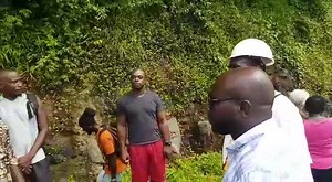 Crane overturns on the Leeward Highway (Lowmans Hill) - Video credit: Wayne Williams | St Vincent Times