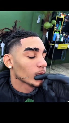 When the Barber Starts Pranking You 😳#barberprank#prank#funny#prankvideo#funnypranks#barbershop