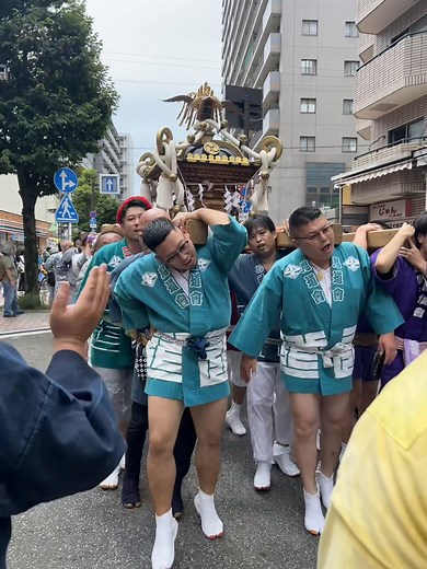 神輿を担ぐ楽しさを振り返る