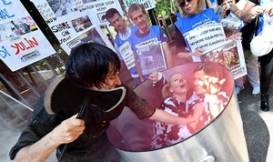 Activists rescue over 1,000 dogs ahead of Yulin dog meat festival