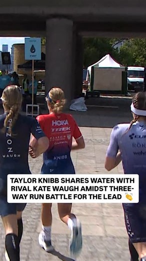 True racing spirit 👏 Even in the heat of battle, the reigning T100 World Champ @taylorknibb was looking out for @kate__waugh! | T100 Triathlon World Tour