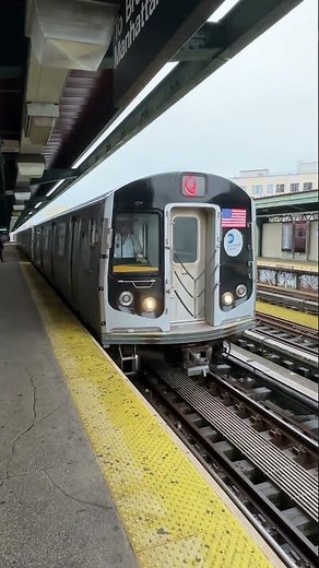 Riding the J Train from Brooklyn to #manhattan