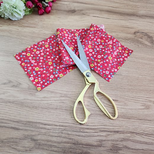 Just a Few Cuts and Stitches… The Result? WOW! 😍🧵 | Knitting Fashion