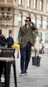 Step into style with the Khaki Tailored Men's Jacket 🧥✨ Perfect for smart casual outfits, this jacket guarantees you’ll command attention wherever you go. Make a statement this Valentine’s, and elevate your look with timeless charm. #HolloMen #Blazer #Shopnow #SmartCasualStyle #KhakiElegance #MensFashion #ValentinesStyle | hollo_men