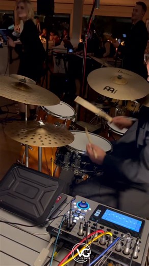 Vlade Guigni on Instagram: "When the fills hit and Dacey starts dancing you know it’s locked in 😎🥁(Kiss) Cc: @robbiepatemusic @dacey.black @theo.bence @kentmash @hidemi_akaiwa @_jxhn.bxrch01 . . . . . SETUP: Cymbals All MEINL. 15” Pure Alloy Extra Hammered Hats 6” Byzance Traditional Splash 19” Byzance Foundry Reserve Crash 22” Byzance Traditional Polyphonic Ride 12” Classics Custom Dark Trash Stack 18” Byzance Jazz Thin Crash Drums Yamaha Absolute Hybrid Maple Vintage Natural 10x7 RT 14x13 FT