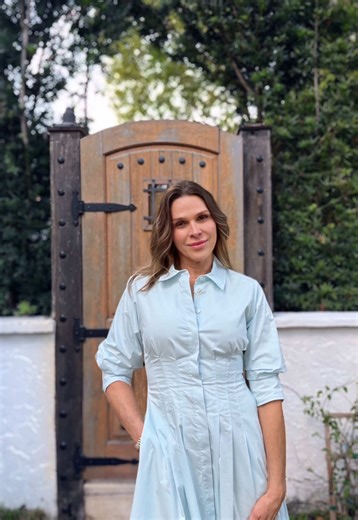 in 2026, someone will tell you to hire me as your realtor. it’s important that you listen. 👂🏻 celebrating another year of life, growth, and becoming more aligned with my purpose. i’m truly thankful for every client, every connection, and every step that led me here. this year is about elevation. birthday mode on ✨ #happybirthday #newyear #2026