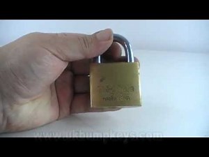 opening a tricircle 265 padlock