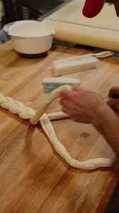Celebrate St. Joseph’s Day with a beautiful tradition—Braided Cross Bread! ✝️🍞 This symbolic and delicious bread is a staple of the feast, honoring St. Joseph with its intricate design and rich flavor. Perfect for sharing with family and friends, it’s a meaningful way to celebrate this special day. Stop by Caputo’s to get yours! 🇮🇹🙏 #StJosephsDay #BraidedCrossBread #ItalianTradition #Caputos | Angelo Caputo's Fresh Markets