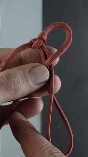 How to Make a Paracord COBRA Knot - KeyChain #shorts