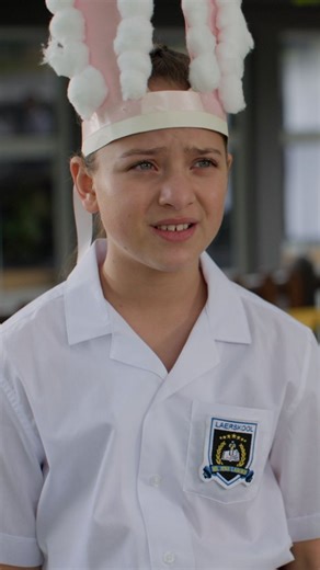 kykNET on Instagram: "Dit is April en die Van Wyks se gewone Paasfeesplanne word opsy geskuif vir Leandri se dialise. Ruan sukkel om sy verhouding met Erica van Sophia af weg te steek. Markus bereik 'n breekpunt. Gaan Amé oukei wees? 🥺🥺 SKAKEL IN vir 'n nuwe episode van #EenKeerOmDieSon vanaand om 20:00, ekslusief op #kykNET kanaal 144. 📺 #DStv #HomeOfLocal"