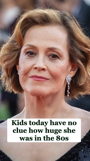 1.7M views · 93K reactions | Sigourney Weaver in the 80s was a sci-fi queen. Alien, Ghostbusters, and more — true 80s icon energy. #aliens #thenandnow #ghostbusters | Real Reality Fantasy Football | Facebook