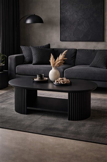Dale carácter a tu sala con nuestras mesas de centro, diseñadas para transformar cualquier espacio en un ambiente moderno y acogedor. Cada pieza combina diseño minimalista con acabados de alta calidad, pensados para quienes buscan estilo sin perder funcionalidad. Perfectas para complementar tu decoración, organizar tus espacios y crear ese punto focal que hace que todo se vea más elegante. ✔ Diseños modernos y versátiles ✔ Materiales resistentes y duraderos ✔ Ideales para salas pequeñas o amplia
