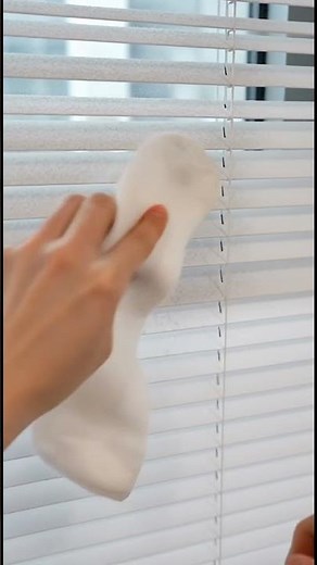 How to Clean Blinds Using a Sock and Vinegar Spray #Shorts