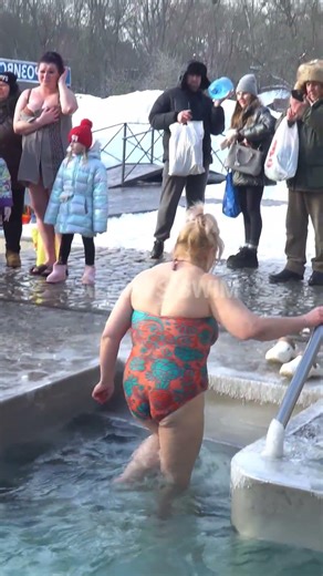 ICE HOLE BATHING #106 | COLD WATER | SWIMMING WINTER | EPIPHANY BAPTISM 2026
