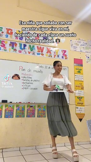 Manualidad, pan de dia de muertos. #reelsvideoシ #reelsviralシ #fypviralシ #fypシ #fypシ゚ #viral #maestros #preescolar | Formación Docente