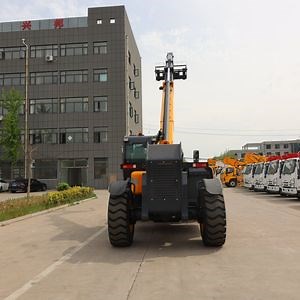 [Hot Item] Factory 4 Wheels Telescopic Boom Telehandler with Forklift or Grain Bucket