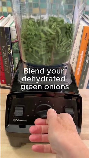 What to Do with Onion Tops: Freeze Them, Dehydrate Them, and Boost Your Health